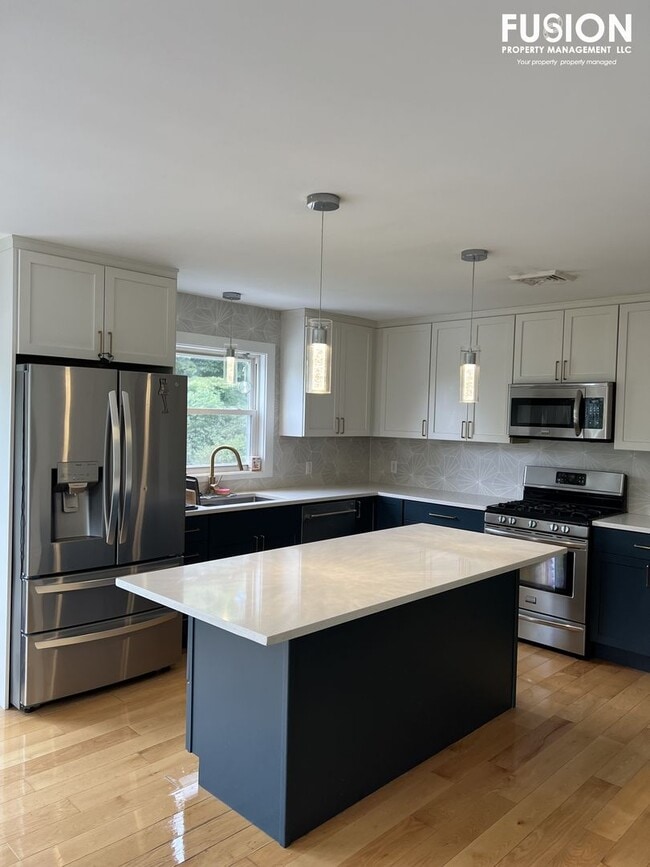 Beautiful Mountain Crest Home for Rent in Williston, Vermont - Beautiful Mountain Crest Home for Rent in Williston, Vermont