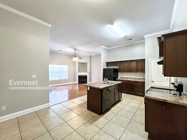 Foto del edificio - 6437 Arbor Lake Dr W