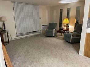 Building Photo - 2937 Westbrook Dr