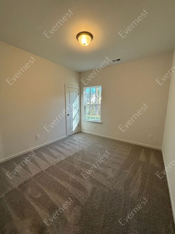 Foto del edificio - 10828 Mt Holly Rd