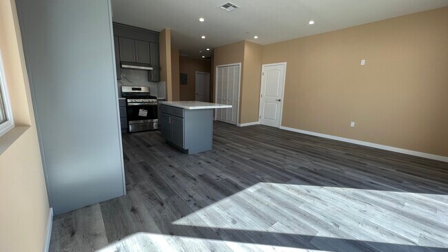 Foto del edificio - 6942 Valmont St