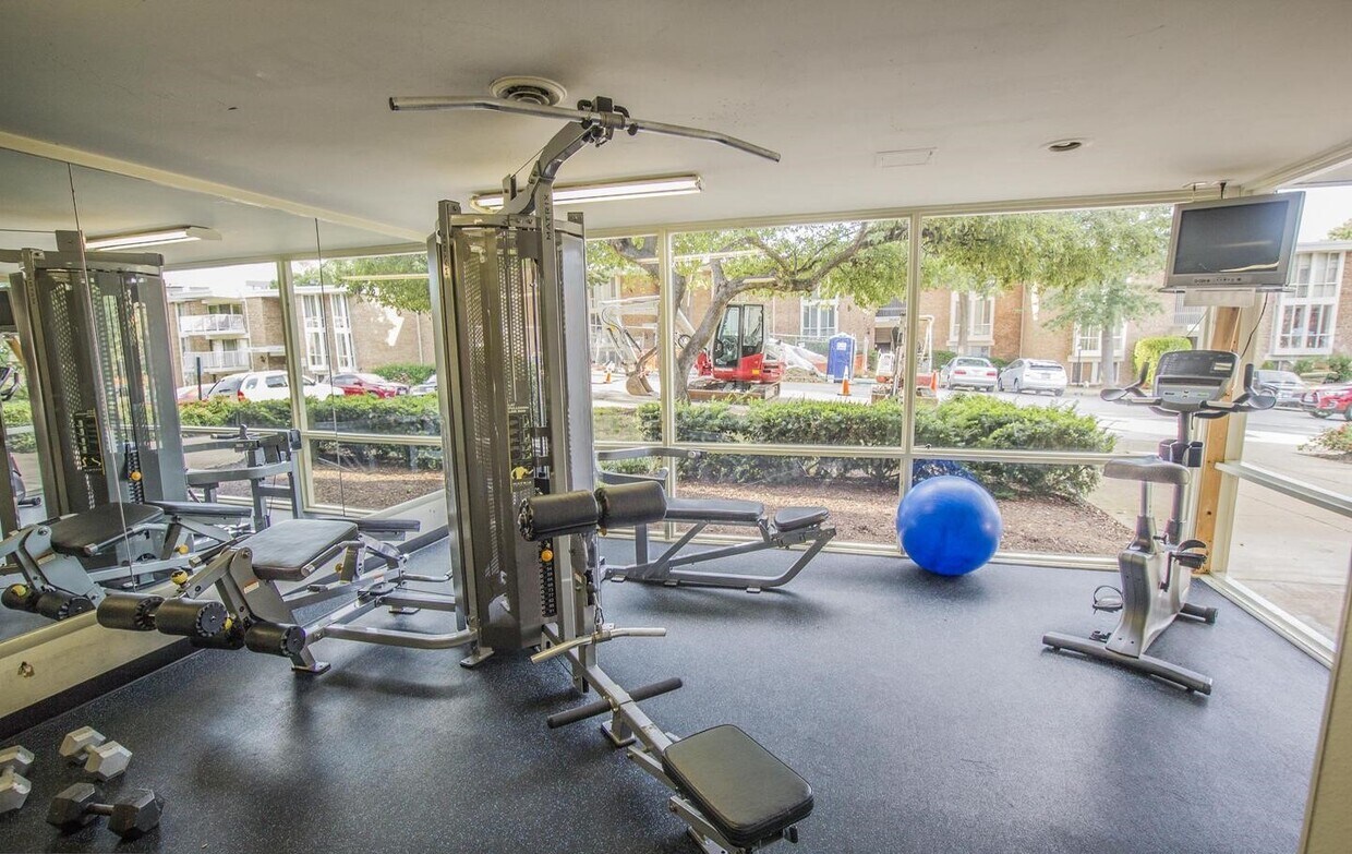 Foto del edificio - 2627 Fort Farnsworth Rd