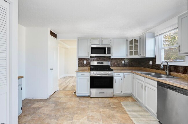 Foto del edificio - 1649 N Missouri Ave