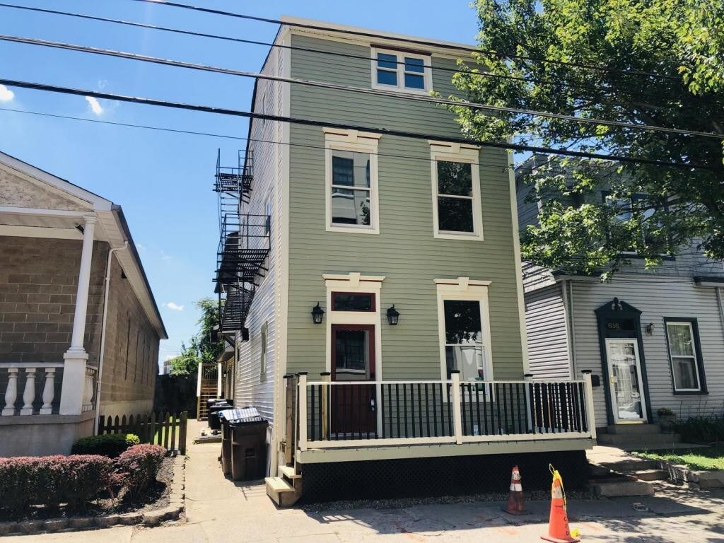 Primary Photo - 618 Washington Ave Unit 1