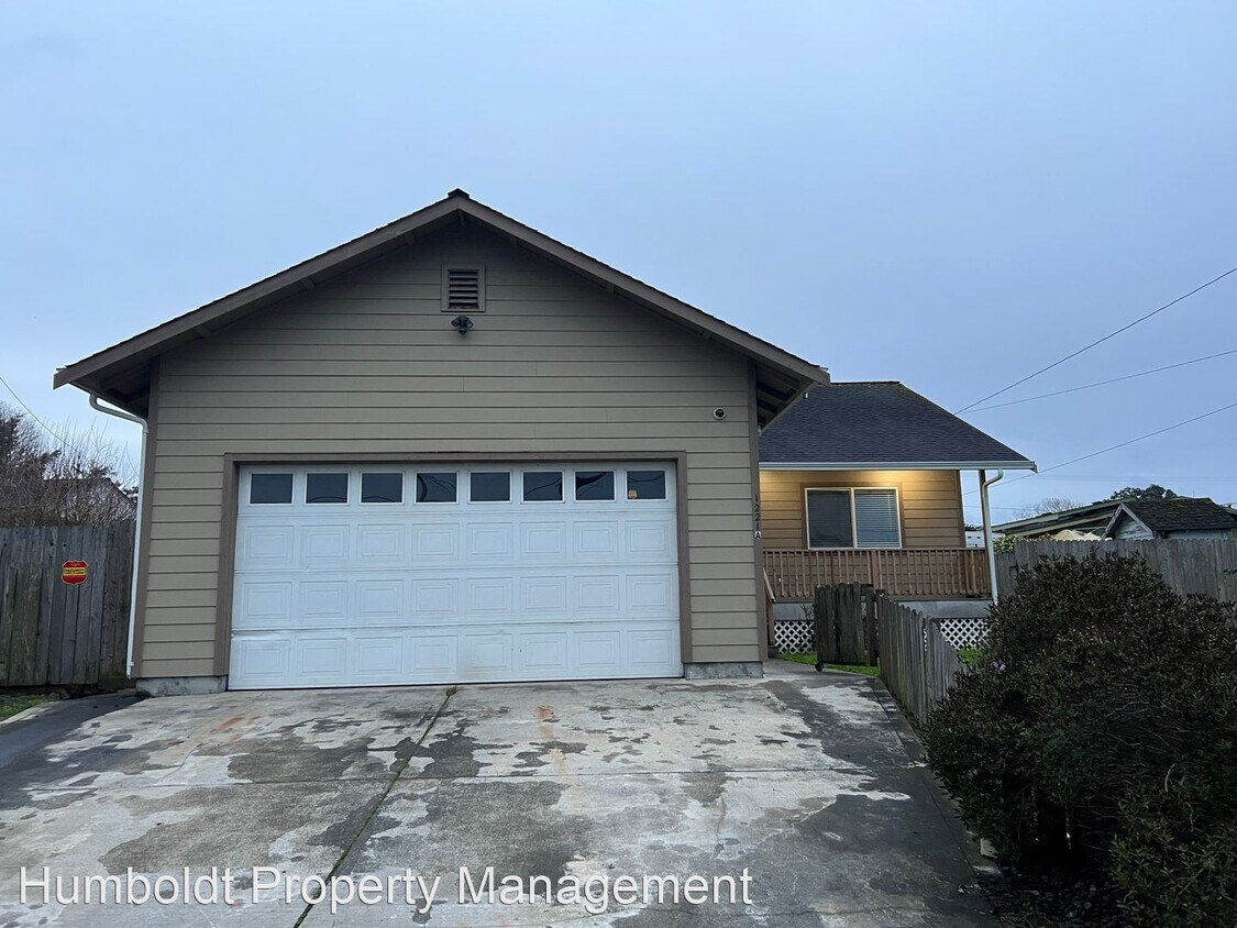 Primary Photo - 3 br, 2 bath House - 1221 McCullen St
