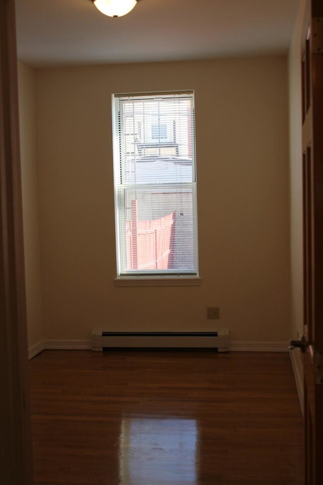 Building Photo - 2518 35th St