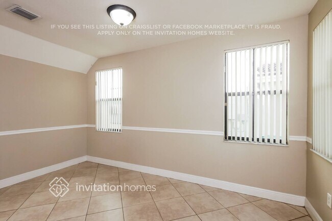 Foto del edificio - 3720 SW 69th Ave