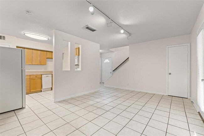 Foto del edificio - 2800 Westhill Dr