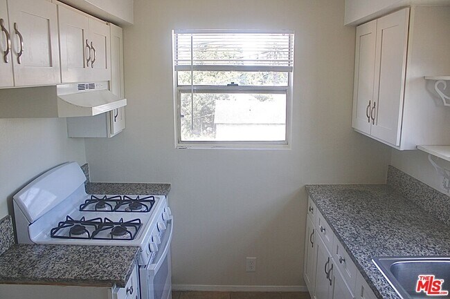 Foto del edificio - 417 E 99th St