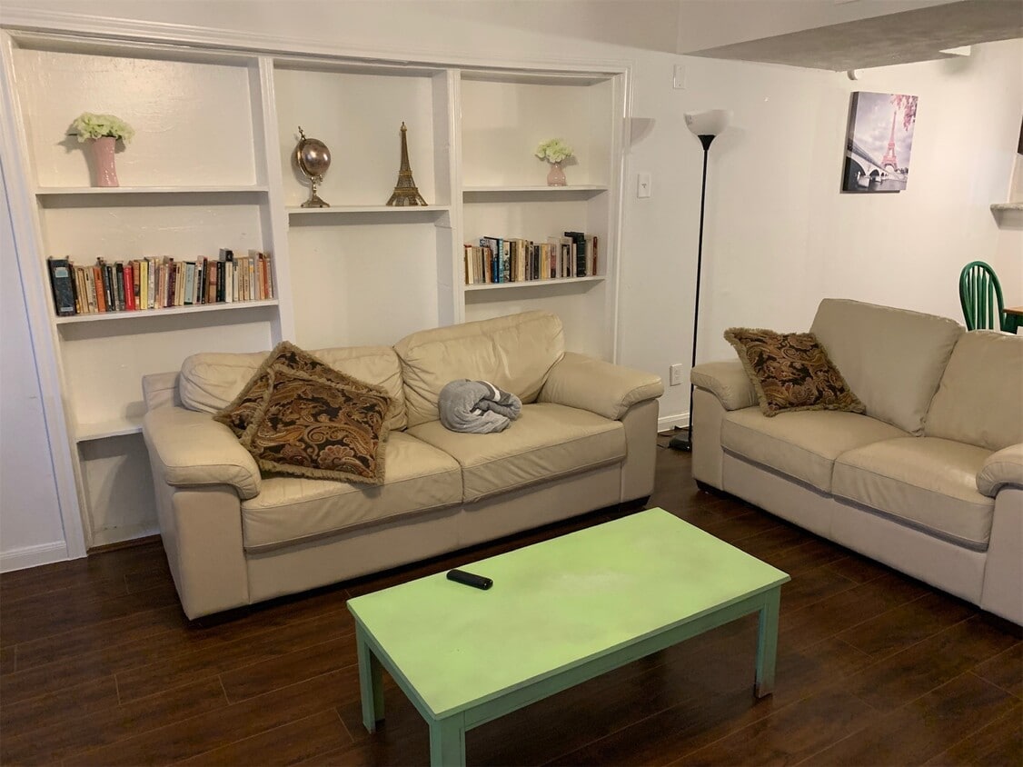 Foto principal - 2311 Chelsea Knoll Ln