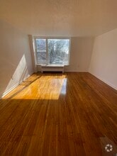Building Photo - 2407 Lake Shore Blvd W