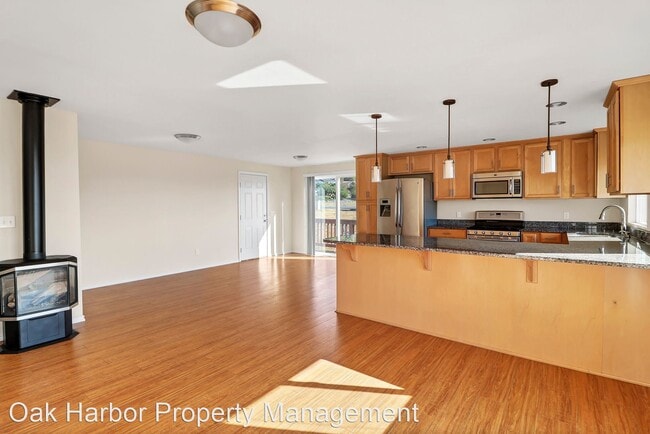 Building Photo - 3 br, 2 bath House - 2262 Cove Dr