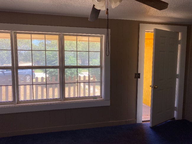 Building Photo - 115 Duggan Ave