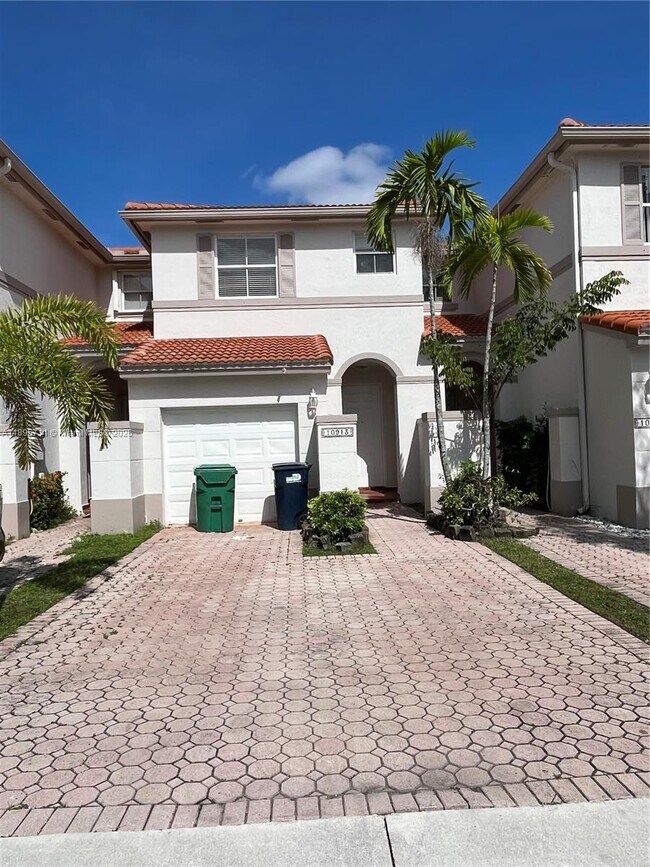 Foto del edificio - 10913 NW 43rd Ln