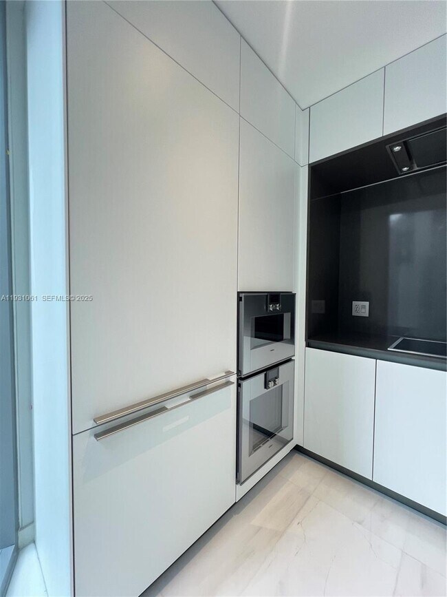 Foto del edificio - 300 Biscayne Blvd Way