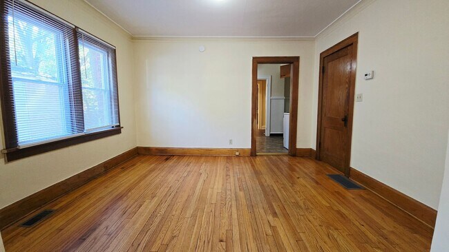 Foto del edificio - 2312 Hecker Ave