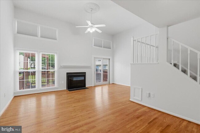 Building Photo - 13937 Middle Creek Pl