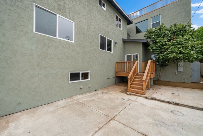 Building Photo - 4376 Del Monte