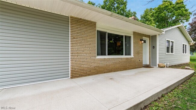 Foto del edificio - 7785 Black Run Rd
