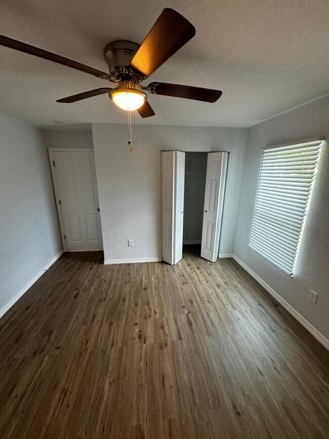 Building Photo - 1193 Hibiscus Dr