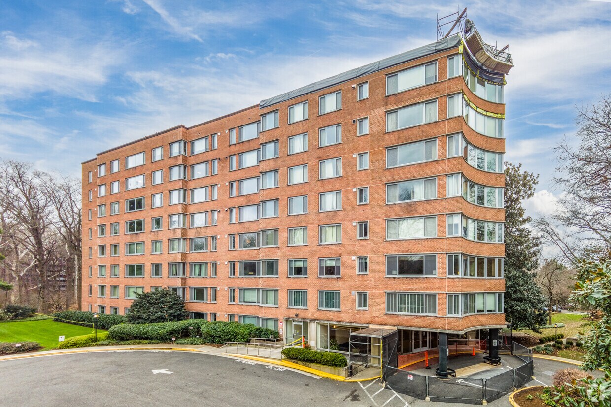 4200 catedral Ave NW - 4200 Cathedral Ave NW
