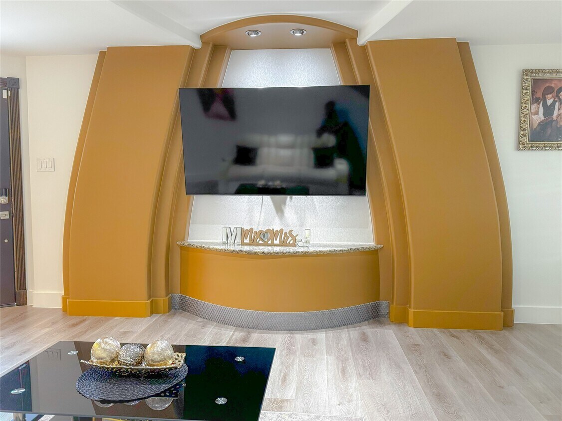 Building Photo - 18323 River Sage Dr