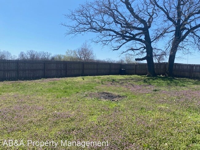 Building Photo - 2 br, 1 bath House - 6175 Jute Rd.