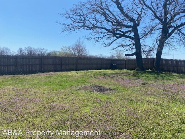 Foto del edificio - 2 br, 1 bath House - 6175 Jute Rd.