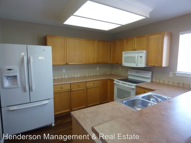 Foto del edificio - 4 br, 2.5 bath House - 4153 Foothills Dr.