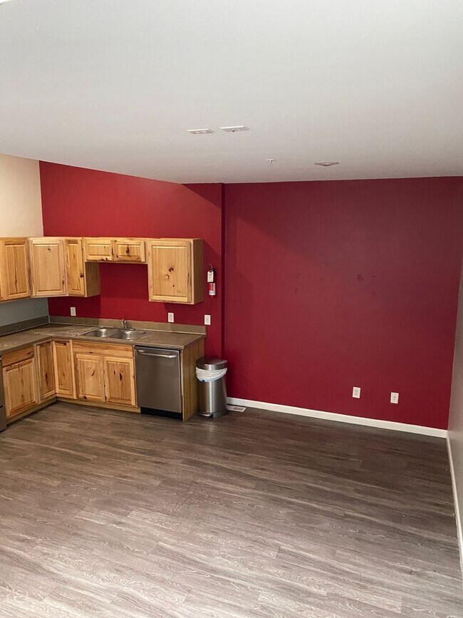 Foto del edificio - 108 W 6th St