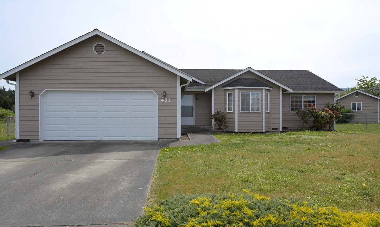 Primary Photo - 3 bed 2 bath, 2 car garage in Sequim