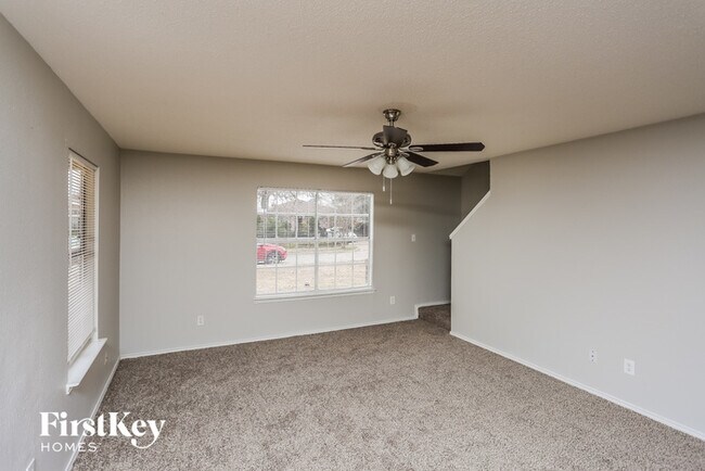 Foto del edificio - 10219 Budtime Ln