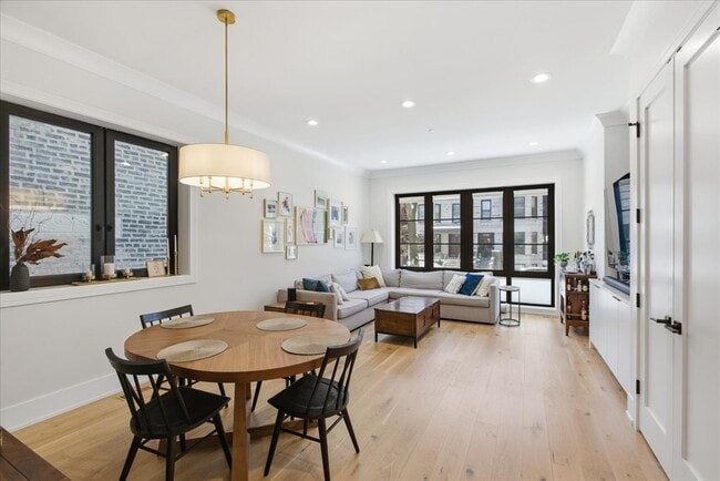 Foto del edificio - 3219 N Seminary Ave