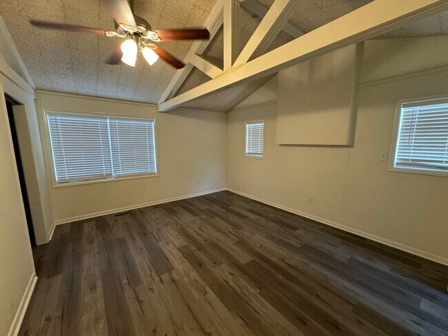 Foto del edificio - Nice 3 bedroom 2 bathroom home in West Lit...