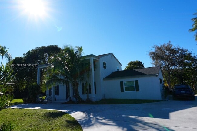 Building Photo - 7601 NW 82nd Terrace