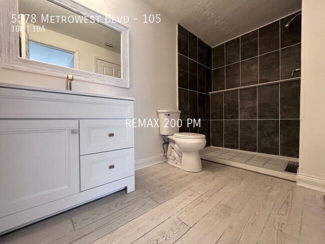 Foto del edificio - 5578 Metrowest Blvd