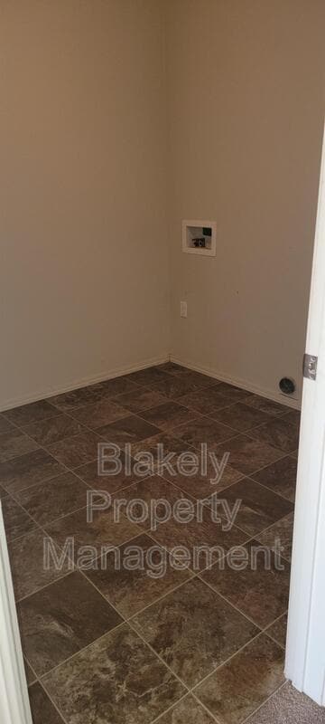 Building Photo - 7872 E Drouillard St