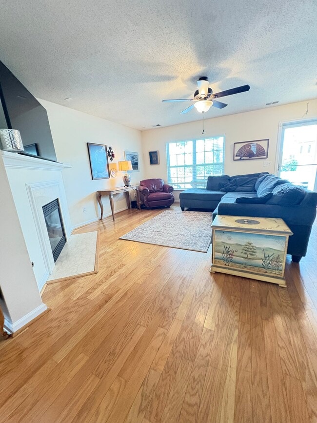 Building Photo - 108 White Cedar Ct