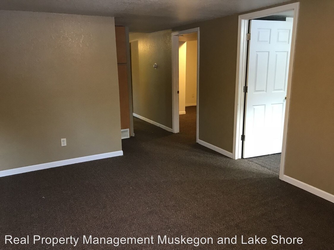 Foto principal - 2 br, 1 bath House - 6188 Whitehall Road