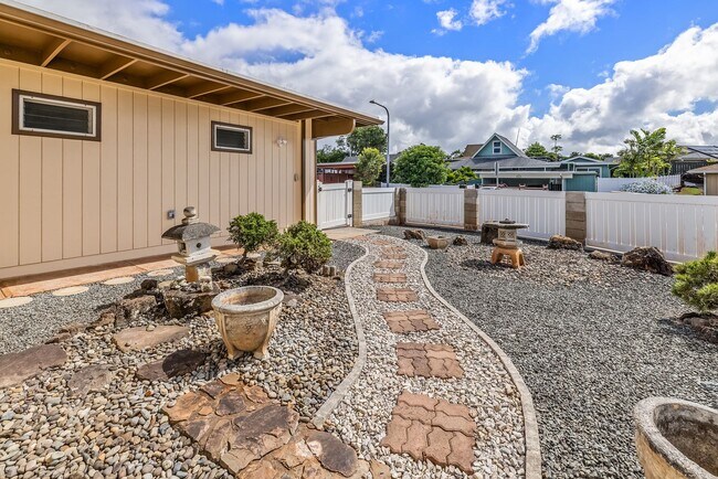 Building Photo - Mililani Large Family Home in Cul De Sac