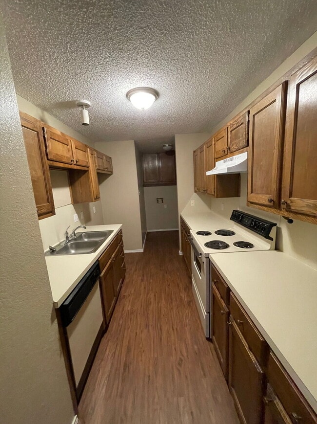 Building Photo - Two Story Home With A Large Backyard Located In Shadow Hills!