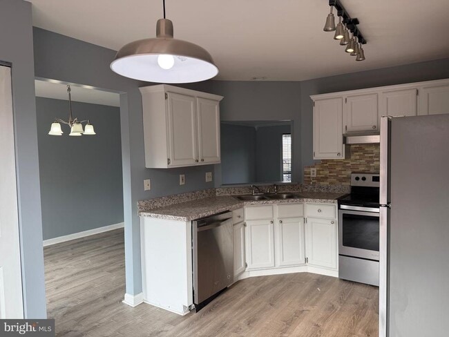 Building Photo - 30 Woodhollow Ct