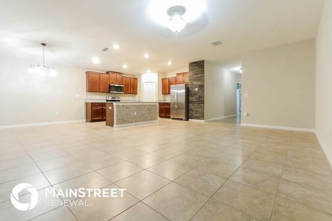 Building Photo - 10121 Crested Fringe Dr