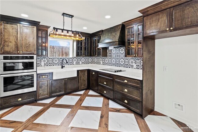 Foto del edificio - 9 Karen Dr