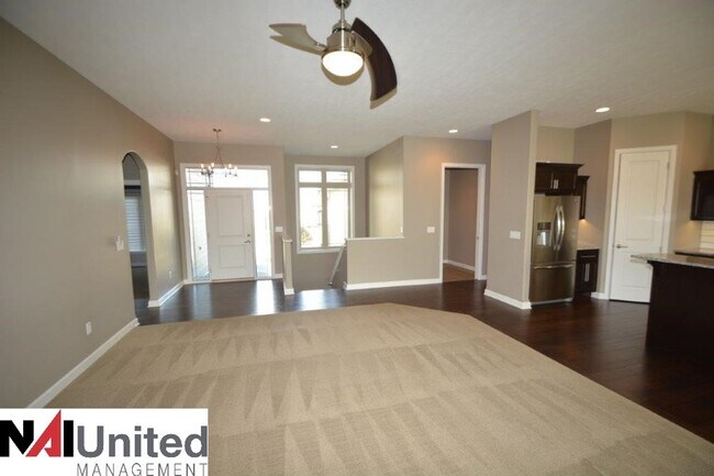 Building Photo - Three bedroom, Three bathroom home for rent