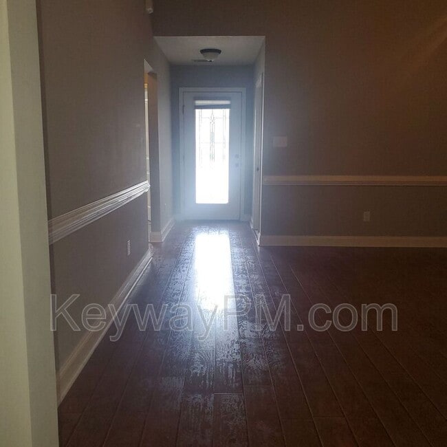 Foto del edificio - 823 Whispering Willow Ct