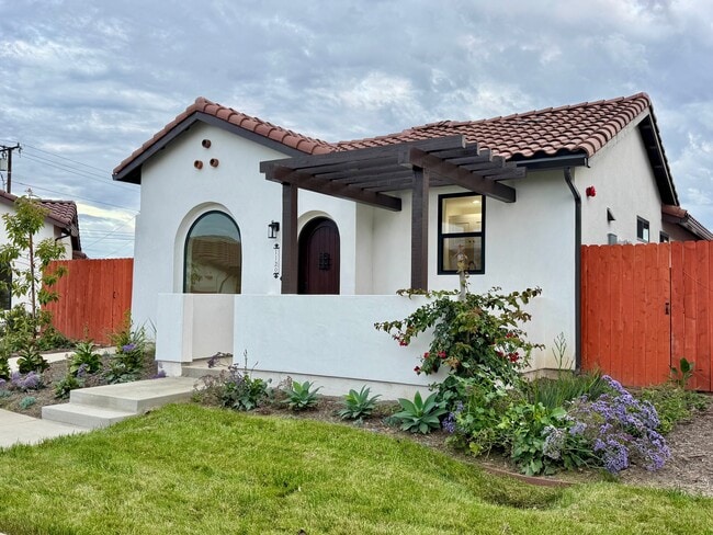 Foto del edificio - 1101 W 2nd St