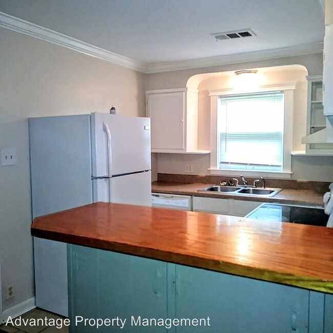 Building Photo - 2 br, 1 bath House - 3723 Carrington Rd.
