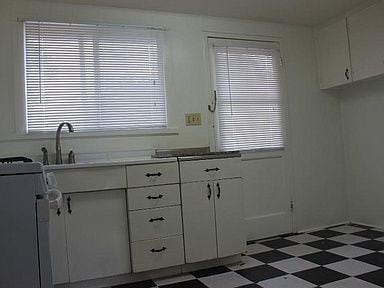 Building Photo - Charming Two-Story Home in South Redlands