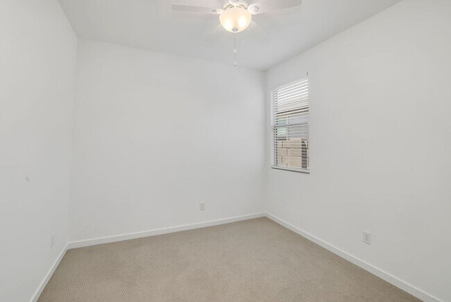 Foto del edificio - 5621 W Notch Hill Rd